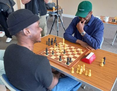 Rappers try chess